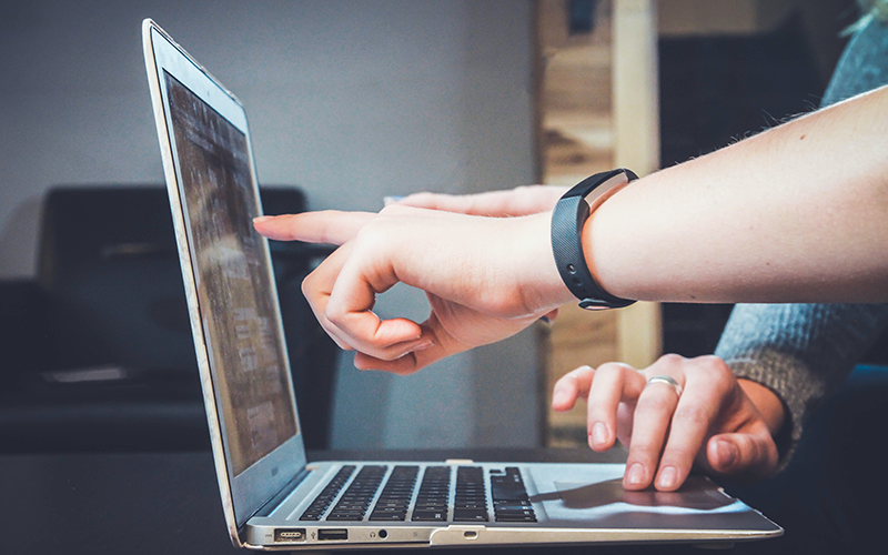 8 Helpful Tips for Student to Make Money in Their Spare Time