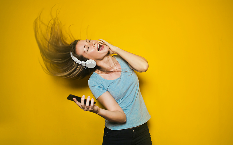 Get Cash by Listening to Music