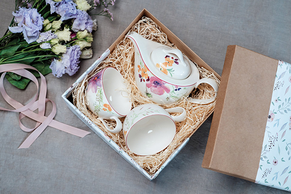 Free Mariefleur Tea Set