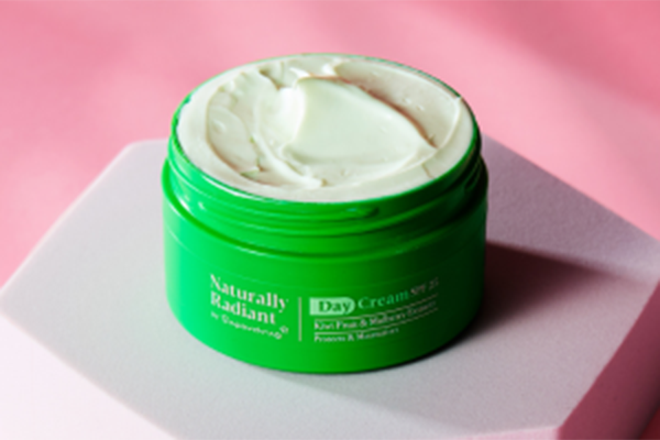 Free Naturally Radiant Day Cream